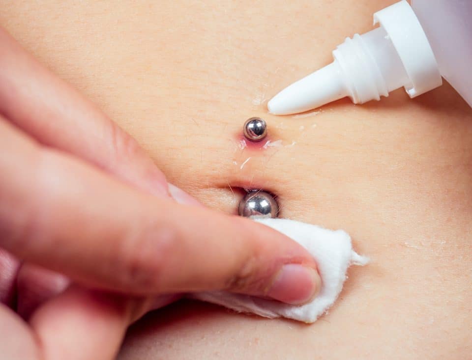 cura del piercing come curare il tuo piercing studio tattoo roma